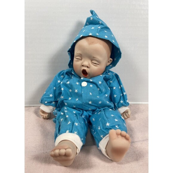 Ashton Drake, TWINKLE TWINKLE LITTLE STAR Porcelain Baby Doll by Yolanda Bello - Picture 1 of 5